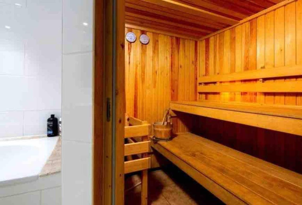 Artist'S Retreat - Old Signal Box - Private Sauna Bath Buitenkant foto